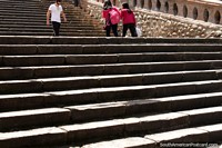 Hay varias escaleras de este tipo en Cuenca que conducen hasta el río. Ecuador, Sudamerica.