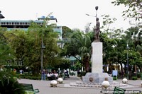 Parque en el centro de Esmeraldas - Parque Central 20 de Marzo. Ecuador, Sudamerica.