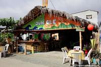The Jungle, bar, cafetería y restaurante en Canoa, la costa media. Ecuador, Sudamerica.