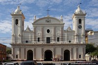 Catedral Metropolitana de Asuncin construida entre 1842-1845 en estilo neoclsico. Paraguay, Sudamerica.
