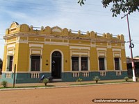 Mansão de Otano em Concepcion, edifïcio histórico amarelo. Paraguai, América do Sul.