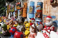 Unos cuantos de los miles de artículos de cerámica se pueden encontrar en Areguá. Paraguay, Sudamerica.