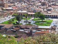 Visão do Praça de Armas da Colina Santa Apolonia em Cajamarca. Peru, América do Sul.