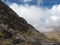 Ladera de la roca en montañas de Huaytapallana en Huancayo. Perú, Sudamerica.