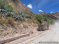 Carruagem de carril, aço e pistas entre Huancayo e Ayacucho. Peru, América do Sul.