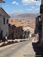 Andar nas altas ruas de Cusco. Peru, América do Sul.
