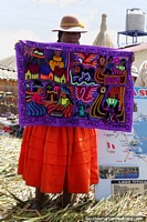 Versión más grande de Cultura y tradición, tejidos artesanales de los Uros de las islas flotantes de Puno.