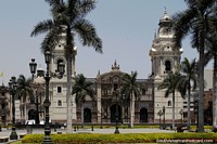 Cathedral Basilica of Lima, built between 1535 and 1649, Plaza de Armas. Peru, South America.