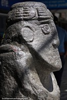Moche, Chimu, Inca? Escultura de pedra de uma antiga figura cultural em Huaraz. Peru, América do Sul.