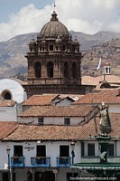 Versão maior do Convento de La Merced, torre construída entre 1692 e 1696, Cusco.
