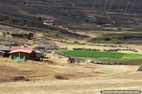 Belas propriedades rurais e casas em Namora. Peru, América do Sul.