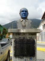 Estátua do doutor German Briceno Ferrigni em Mérida. Venezuela, América do Sul.