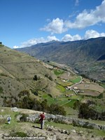 Vistas de fazendas e montanhas nas montanhas ao redor de Mérida. Venezuela, América do Sul.