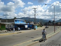 Perto de Moron, indo para o leste de Coro, estrada principal. Venezuela, Sudamerica.