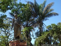 Monumento a Simon Bolivar na praça pública em Santa Elena. Venezuela, América do Sul.