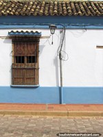 Vieja casa ordenada y calle en Carora. Venezuela, Sudamerica.