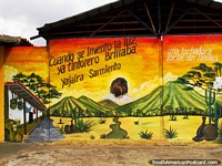 Mural de montanhas, rio, cacto e violões em El Tintorero. Venezuela, América do Sul.