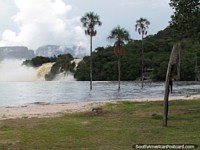 Lagoa de Canaima, um belo lugar em terra. Venezuela, América do Sul.