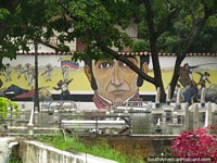 Pintura mural que representa batallas en Barquisimeto. Venezuela, Sudamerica.
