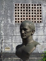 Poeta y el político Andres Eloy Blanco (1896-1955), busto en Barinas. Venezuela, Sudamerica.