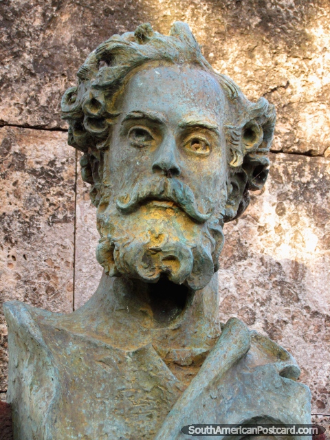 Monumento de Jose Pedro Varela en Paysandú, político y periodista (1845-1879). (480x640px). Uruguay, Sudamerica.