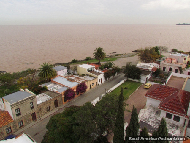View from Colonia across the Rio de la Plata towards Buenos Aires. (640x480px). Uruguay, South America.