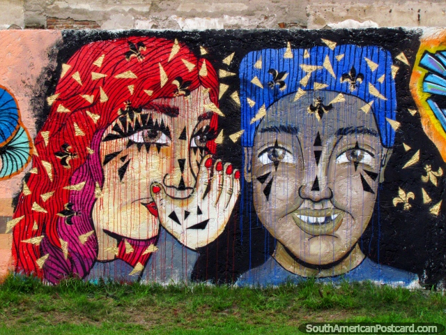 Arte de graffiti en una pared en Montevideo, pelo rojo, pelo azul. (640x480px). Uruguay, Sudamerica.