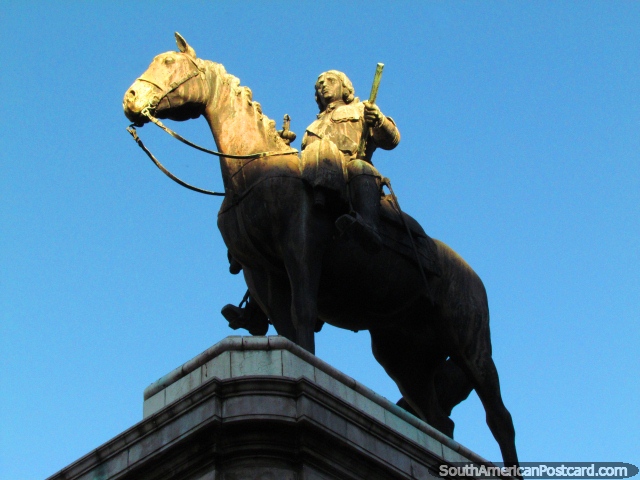 El General Don Bruno de Zabala (1682-1736) monumento, fundador de Montevideo. (640x480px). Uruguay, Sudamerica.