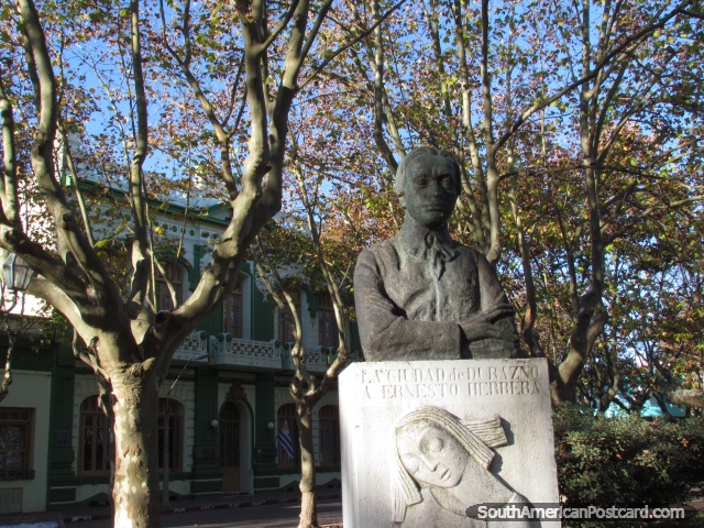 Monument to Ernesto Herrera 'Herrerita', Obra de Bernabe Michelena 1928 in Durazno, a Uruguayan playwright (1889-1917). (640x480px). Uruguay, South America.