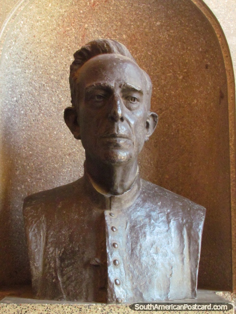 Jaime Ros echó, el fundador de la iglesia de Santa Cruz en Tacuarembo. (480x640px). Uruguay, Sudamerica.