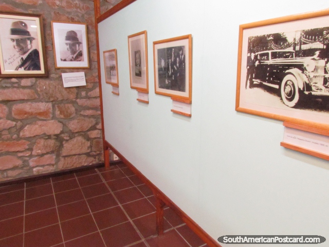 Galeria de fotos no Museu de Carlos Gardel em Vale Éden, Tacuarembo. (640x480px). Uruguai, América do Sul.