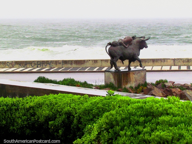 El Rapto de Europa (1962) por Oscar Alvarino, escultura em Punta do Este. (640x480px). Uruguai, Amrica do Sul.
