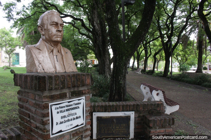 Jose Hargain, the first settler in the city of Fray Bentos, bust in his plaza. (720x480px). Uruguay, South America.