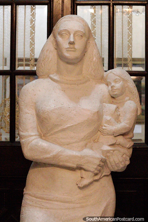 Plaster cast of a woman and child called Paz (peace) by Pablo Serrano, fine arts museum, Salto. (480x720px). Uruguay, South America.
