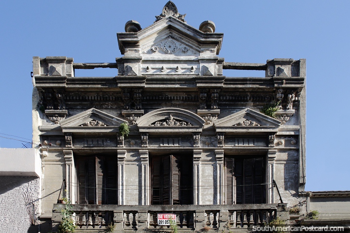 Historic building for sale in Montevideo with an old facade that needs renovation. (720x480px). Uruguay, South America.