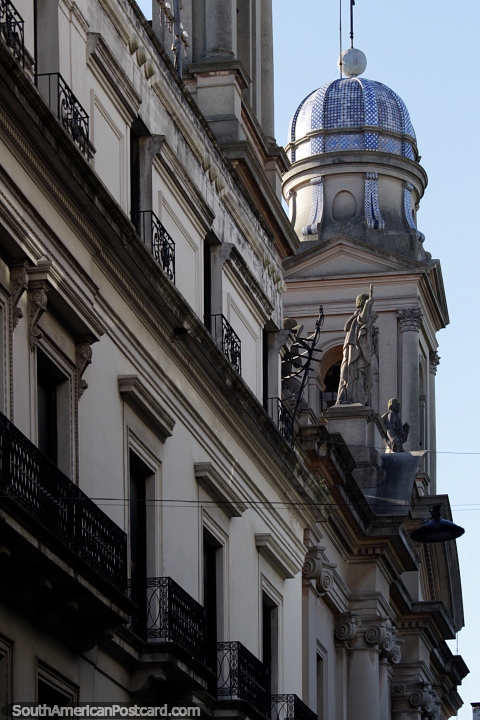 Catedral Metropolitana de Montevideo, diseo neoclsico, construida en 1790, consagrada en 1804. (480x720px). Uruguay, Sudamerica.