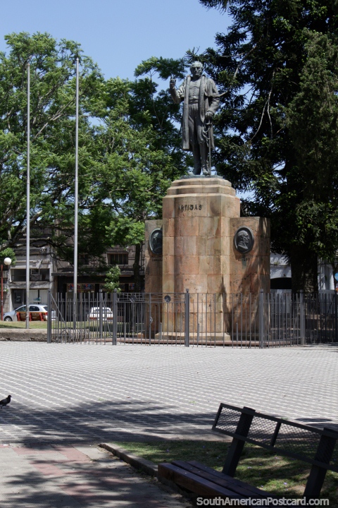 Jose Gervasio Artigas (1764-1850), national hero, monument in Tacuarembo. (480x720px). Uruguay, South America.