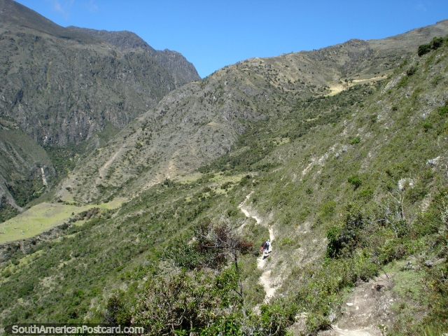 Walking on the track to get to lagoon La Musuy near Mucuchies in the Merida highlands. (640x480px). Venezuela, South America.