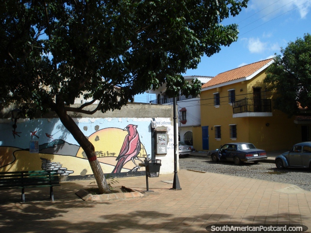 Mural de pssaro em um parque em Coro. (640x480px). Venezuela, Amrica do Sul.