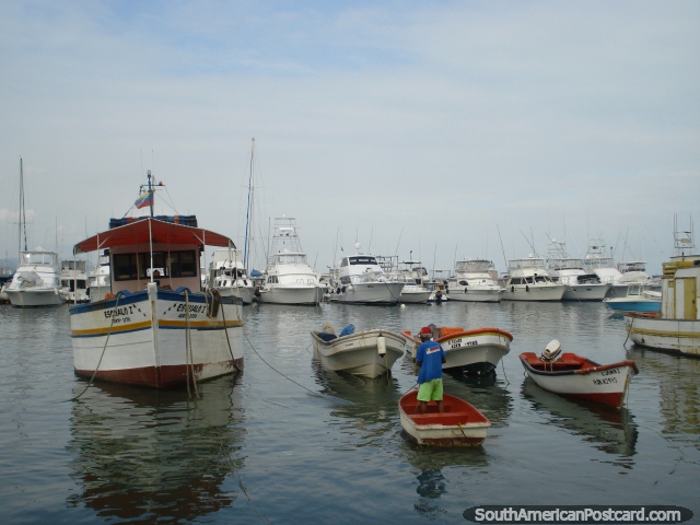 Fishing boats and tourist boats at Puerto Cabello. (640x480px). Venezuela, South America.