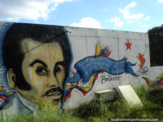 Wall murals of Simon Bolivar are everywhere in Venezuela, this is in Caracas. (640x480px). Venezuela, South America.