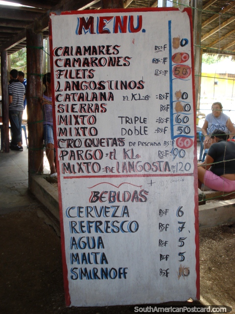 Um cardpio de peixe em um dos restaurantes em lagoa de La Restinga, Ilha Margarita. (480x640px). Venezuela, Amrica do Sul.