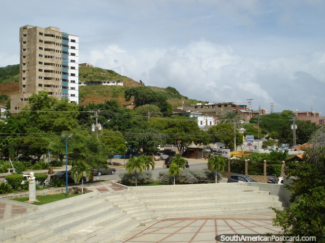 Cedeno amplitheater y las colinas ven del castillo en Pampatar, Isla Margarita. (640x480px). Venezuela, Sudamerica.