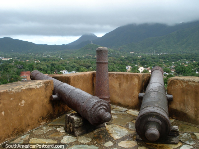 Cannon corner at Castillo Santa Rosa de la Eminencia castle and fort, La Asuncion, Isla Margarita. (640x480px). Venezuela, South America.