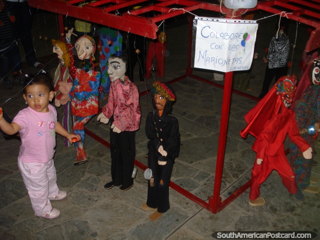 Child size puppets at boulevard Paseo Colon in Puerto La Cruz.
 (640x480px). Venezuela, South America.
