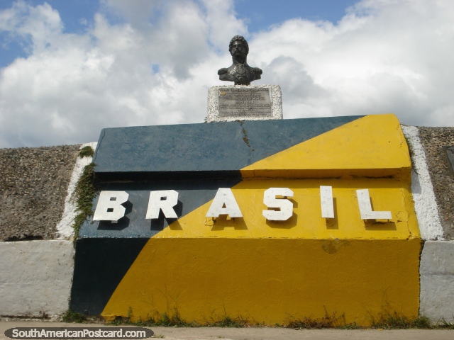 O monumento a D. Pedro I em Brasilain / Venezuelain limita perto de Santa Elena. (640x480px). Venezuela, América do Sul.