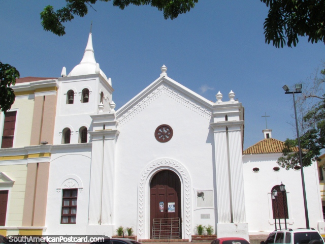Church Capilla Santa Ana beside the hospital in Maracaibo. (640x480px). Venezuela, South America.