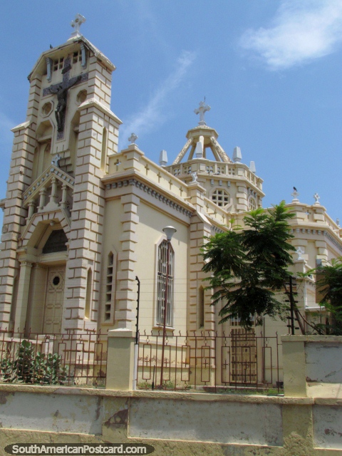 Church Iglesia Santa Teresita, a bit like a castle, Maracaibo. (480x640px). Venezuela, South America.