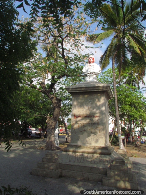 Praa Colon em Maracaibo, chamado como Cristvo Colombo. (480x640px). Venezuela, Amrica do Sul.