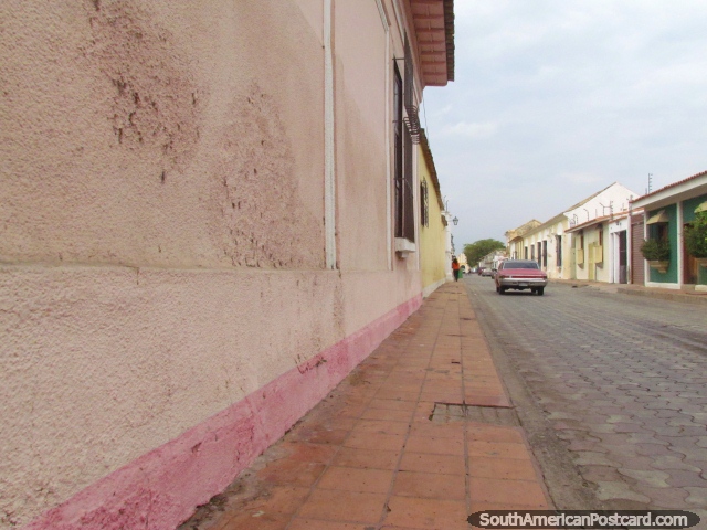 Calle en la zona colonial en Carora. (640x480px). Venezuela, Sudamerica.